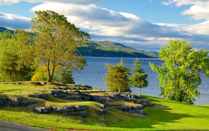 25 Best Family Vacation Spots on the East Coast for Kids and Parents